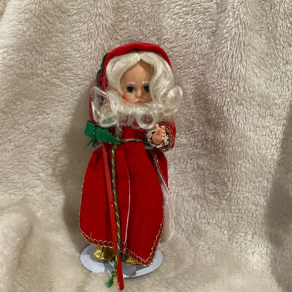 284) Father Christmas 8'' Madame Alexander doll (no box)